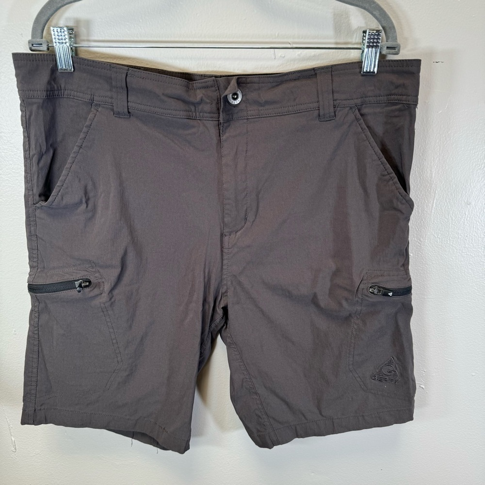 men's gray nylon shorts cargo pockets zipper spandex stretch waist 36" GERRY - Picture 2 of 7